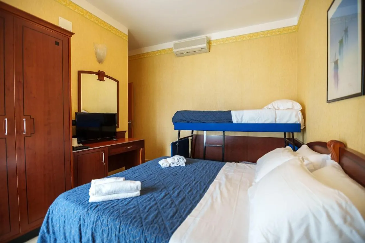 Hotel Rex רימיני