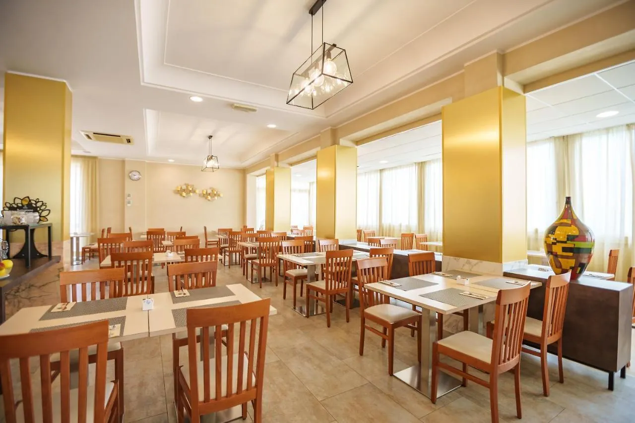 Hotel Rex רימיני